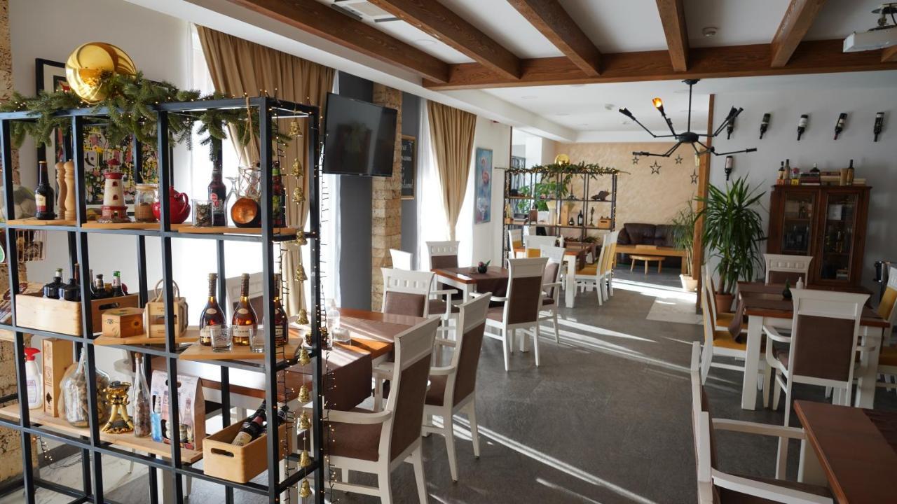 Hotel Serdar Мойковац Екстериор снимка
