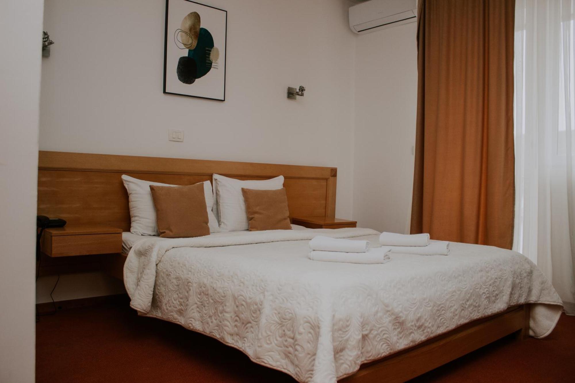 Hotel Serdar Мойковац Екстериор снимка