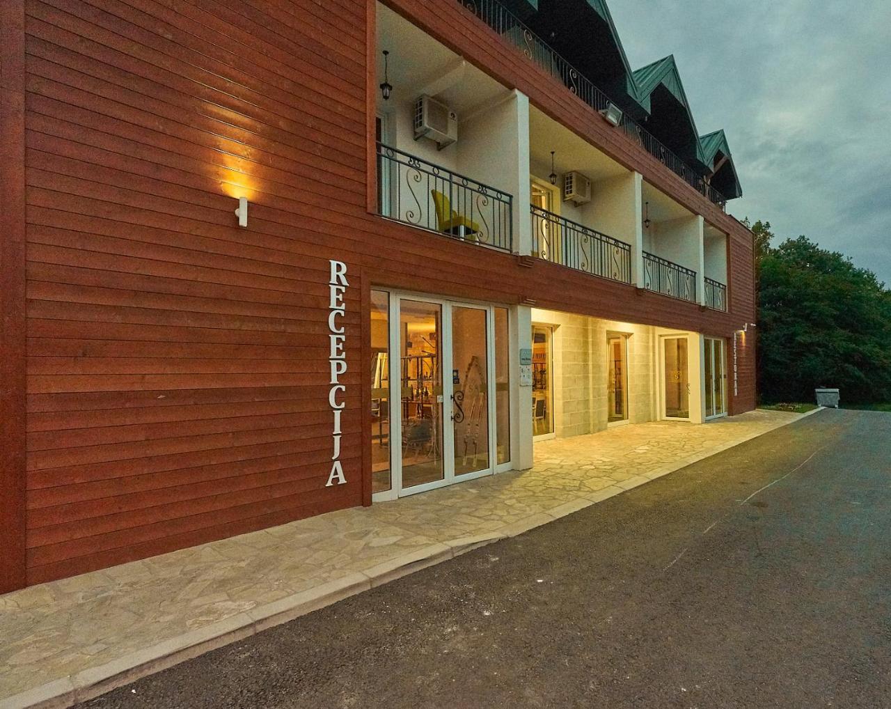 Hotel Serdar Мойковац Екстериор снимка